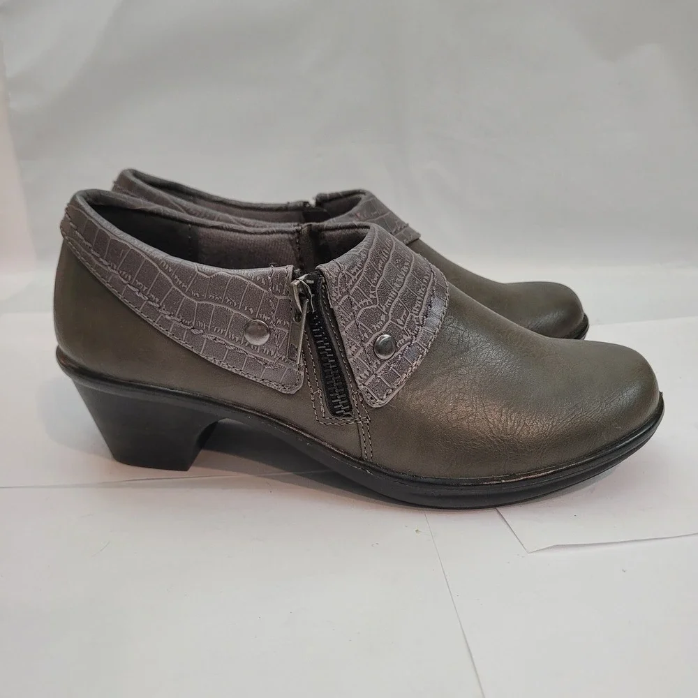 Easy Street Comfort Wave Ankle Booties Womens 7.5 Taupe Faux Side Zip Block Heel